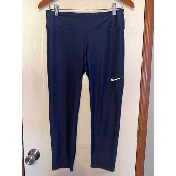 Nike Dri-Fit Black Cropped Leggings  Size Medium - Picture 1 of 11